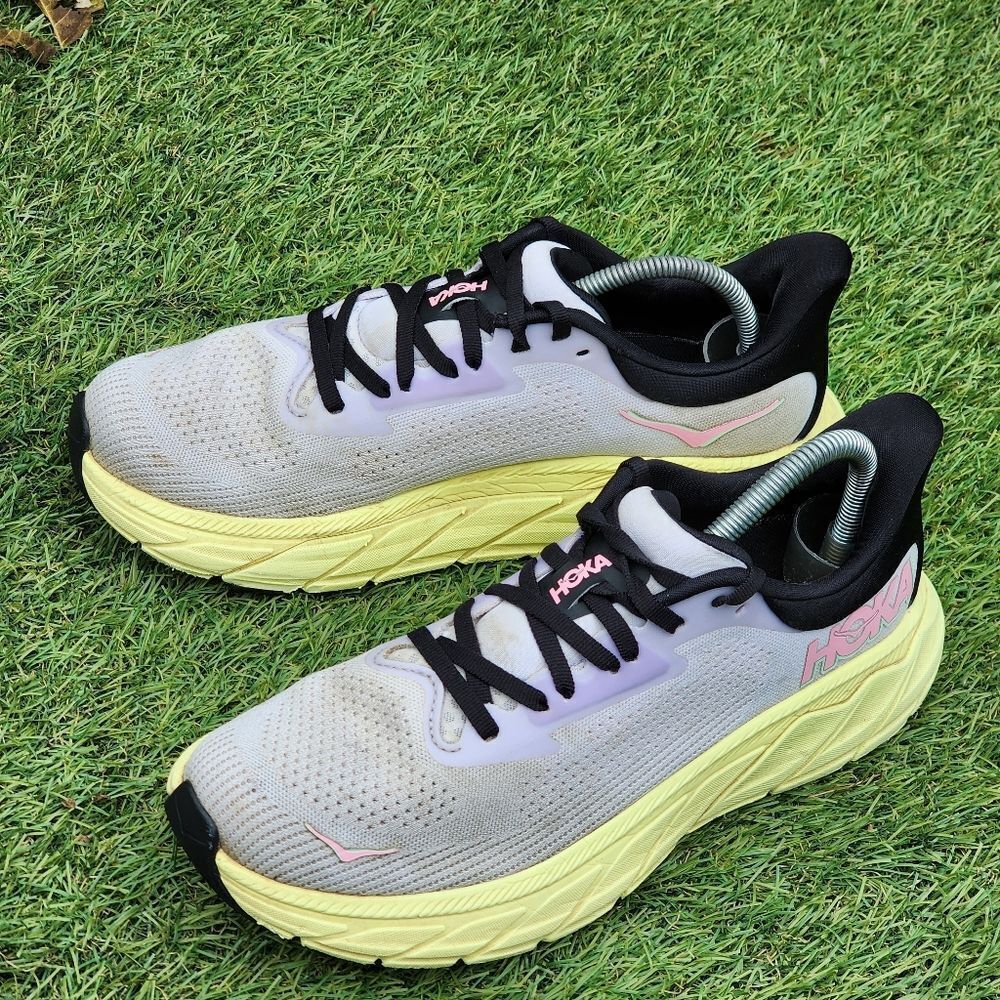 HOKA ARAHI 7 - Womens Athletic Shoes - SIZE 8.5B -- Please See All Pictures